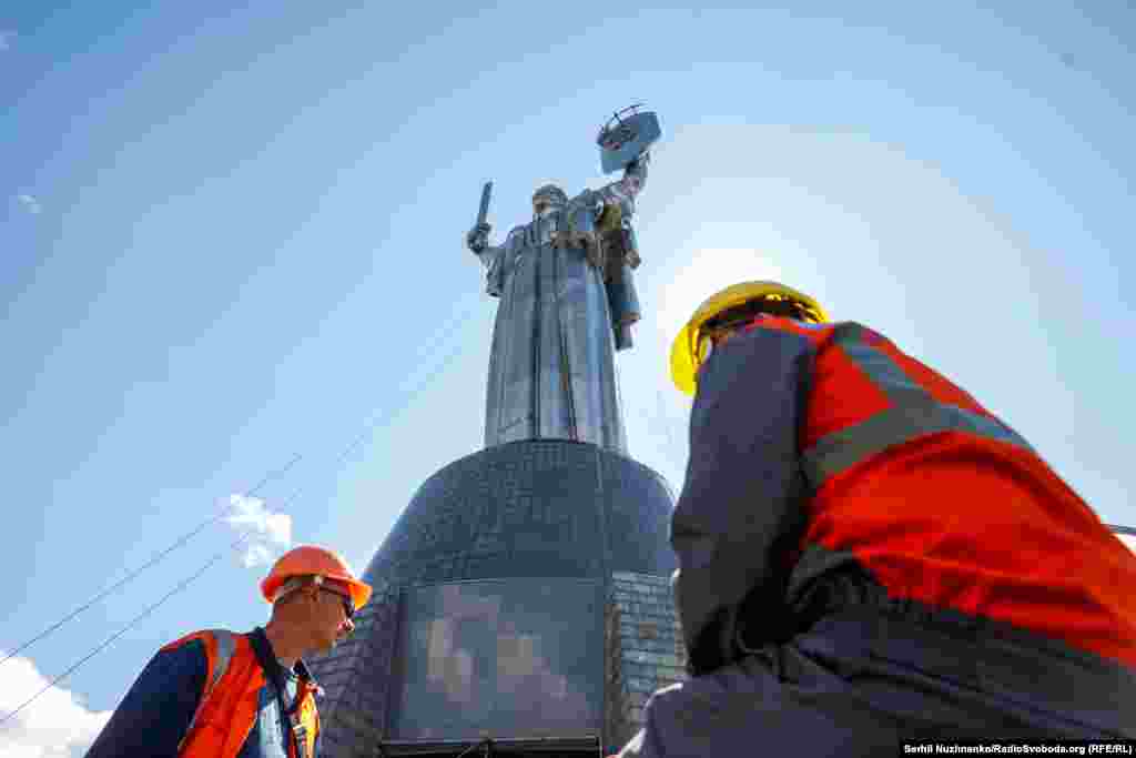 Дэмантаж савецкага гербу