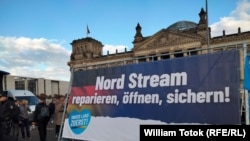 Митинг AfD в поддержку скорейшего ремонта газопровода "Северный поток"