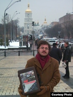 Автор текста в Киеве. 2004 год