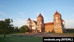 Belarus - unknown residence of Radziwill family (XVI-XVII century) found near Mir Castle