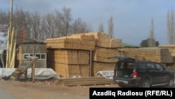 Bakıda tikinti bazarı