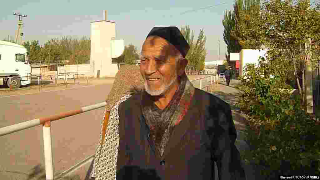 Uzbekistan / Kyrgyzstan - Dostuk border checkpoint