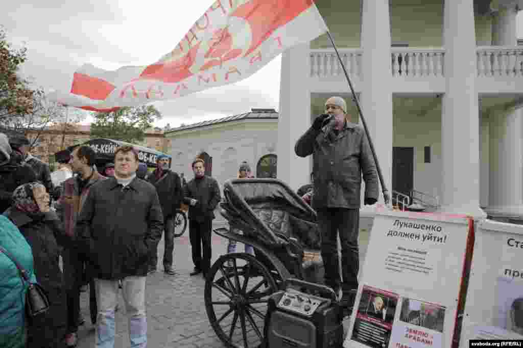 Распачаў мітынг кандыдат у кандыдаты ад &laquo;Народнай грамады&raquo; Валянцін Троцкі