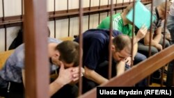 У Баранавічах падчас судовага паседжаньня 10 кастрычніка па справе аб крадзяжы і гандлю зброяй