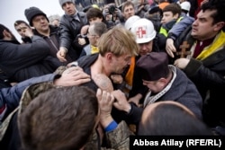 Столкновения активистов Майдана с "титушками", Киев, 22 февраля 2014 года