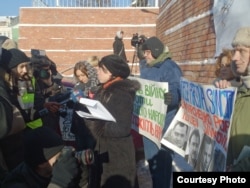 Пикет перед посольством ФРГ в Киеве с требованием ввести санкции против режима Януковича