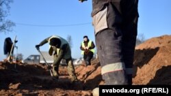 Ілюстрацыйнае фота. На месцы археалягічных раскопак каля Гальшанскага замку, 2019 год