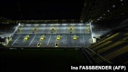 Зачынены стадыён "Signal Iduna Park" у Дортмундзе, Нямеччына.