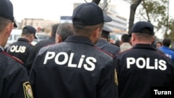 Polis