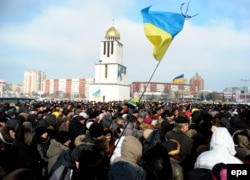 Юрий Вербицкийді жерлеу рәсіміне жиналған жұрт. Львов, 24 қаңтар 2014 жыл.