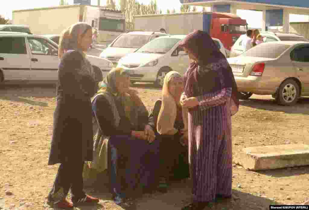 Uzbekistan / Kyrgyzstan - Dostuk border checkpoint