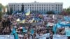 Митинг в День памяти жертв депортации крымскотатарского народа из Крыма на центральной площади Симферополя, 2006 год