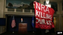 NRA называет себя «крупнейшим и наиболее эффективным защитником Второй поправки к Конституции США»