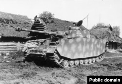 Модифицированный танк Pz. IV с 75-миллиметровым орудием и бортовыми бронированными экранами