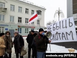 Выступае Максім Філіповіч.