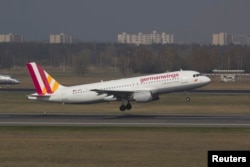 Разбившийся борт компании Germanwings, снятый в аэропорту Берлина 29 марта 2014 года