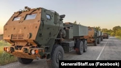 Реактивные системы залпового огня HIMARS в Запорожской области Украины. Июль 2022 года.