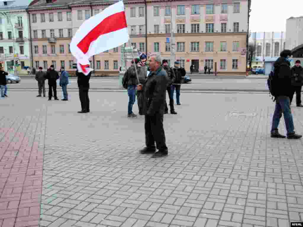 Першыя ўдзельнікі сьвяткаваньня