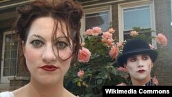 Аманда Палмэр і Браян Вільёнэ з дуэту The Dresden Dolls