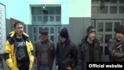 Uzbek migrants detained in St. Petersburg