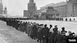 Мавзолей Ленина в марте 1960 года 